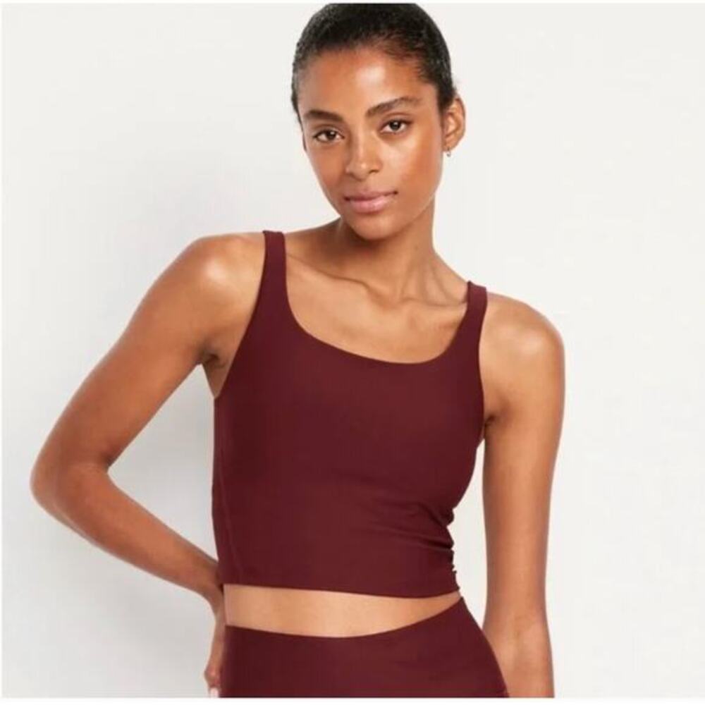 Old Navy PowerSoft Sports Bra Maroon XS Medium Support Scoop Neck Activewear